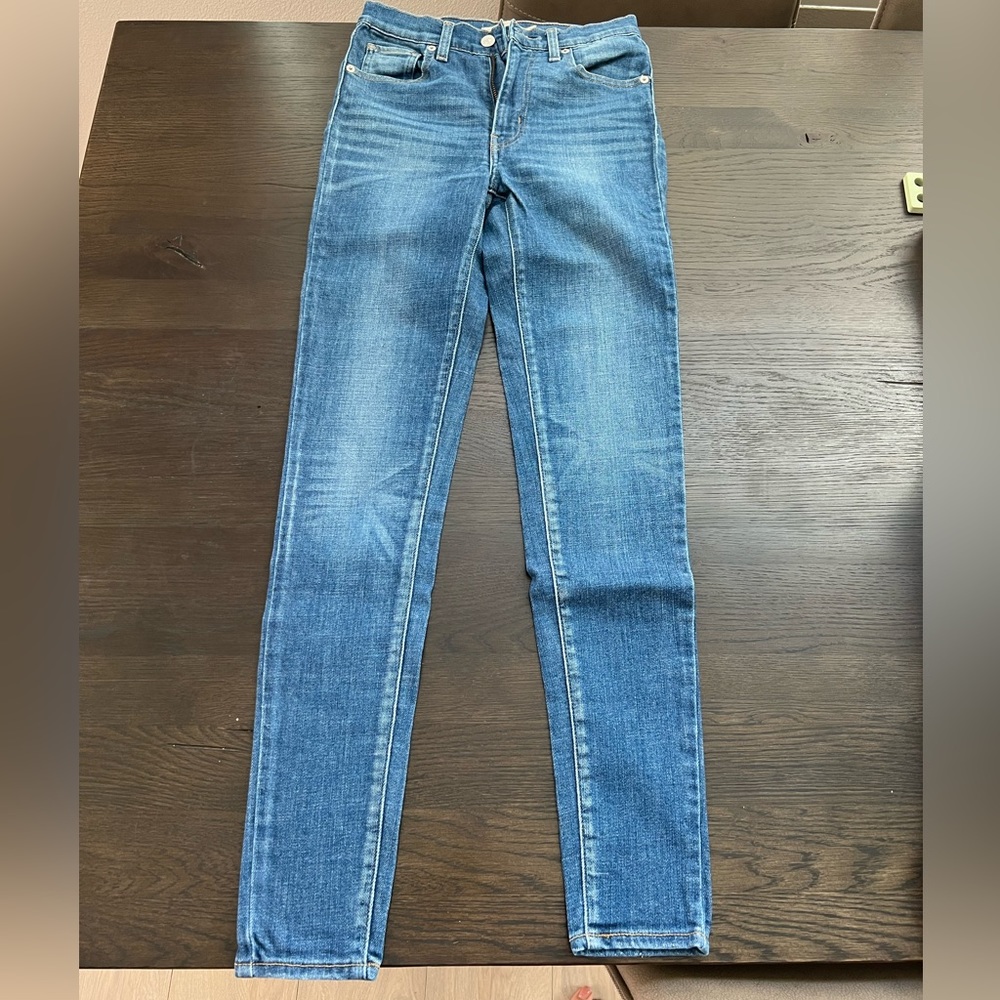 Levi’s - Picture 2 of 4